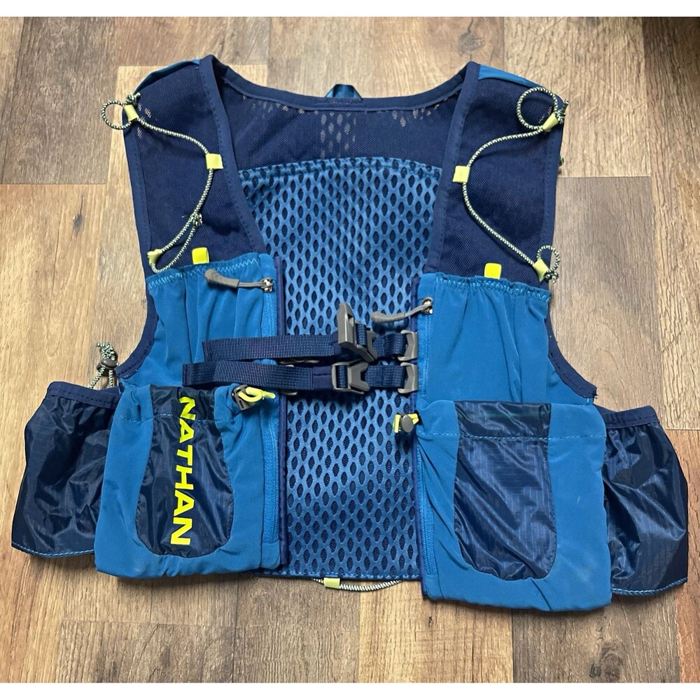 NATHAN VaporAir 3.0 7L Hydration Vest Pack *No bladder